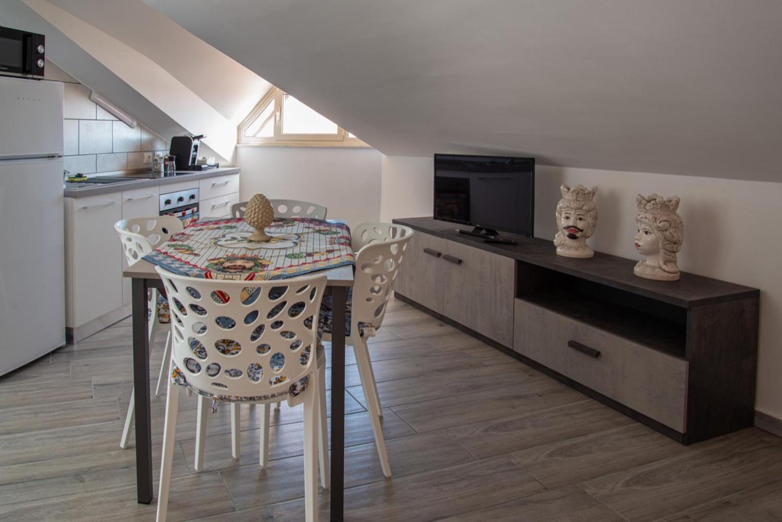 Il Sole Dell'Etna Apartment Aci SantʼAntonio Exterior foto