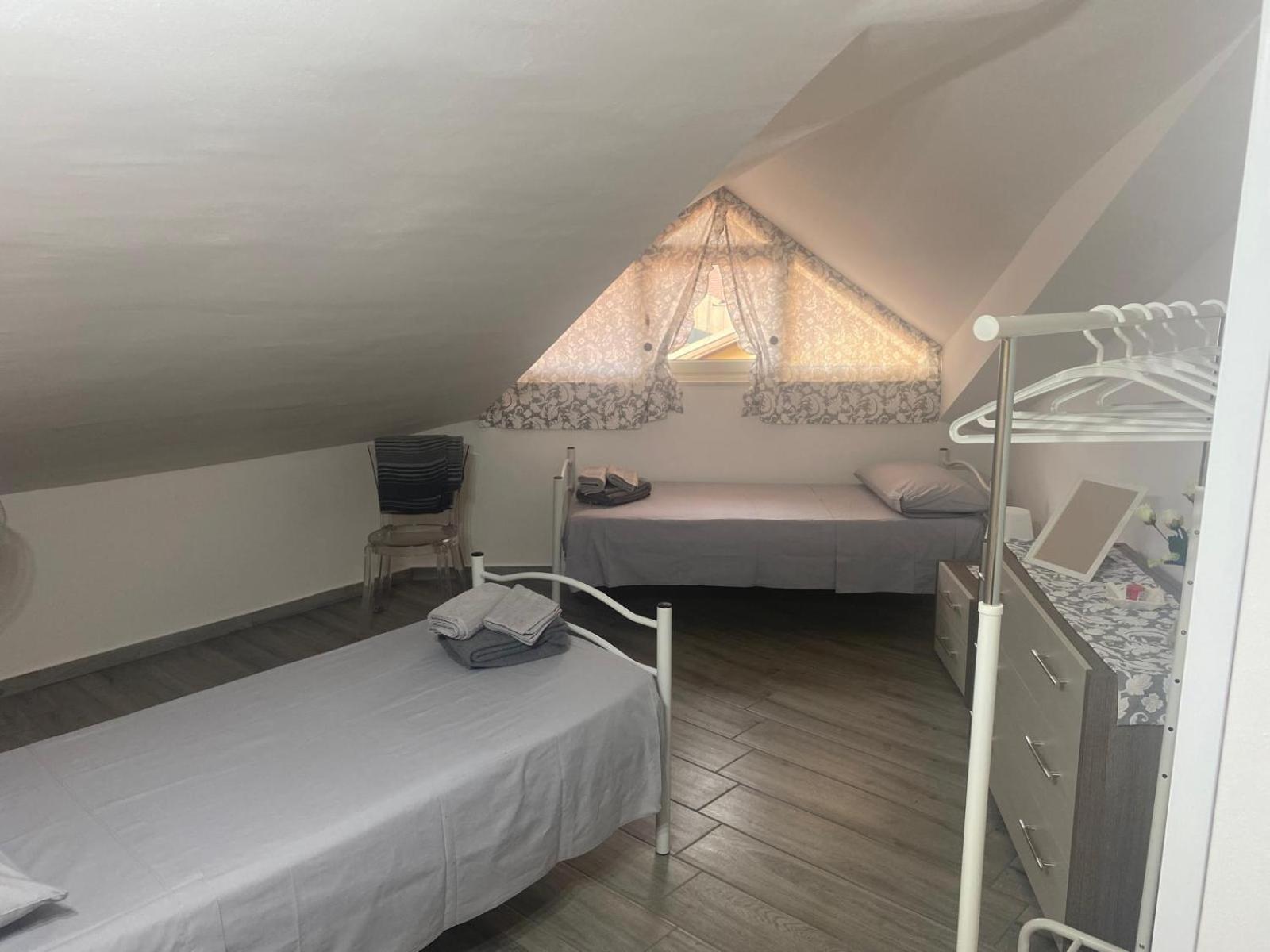 Il Sole Dell'Etna Apartment Aci SantʼAntonio Exterior foto